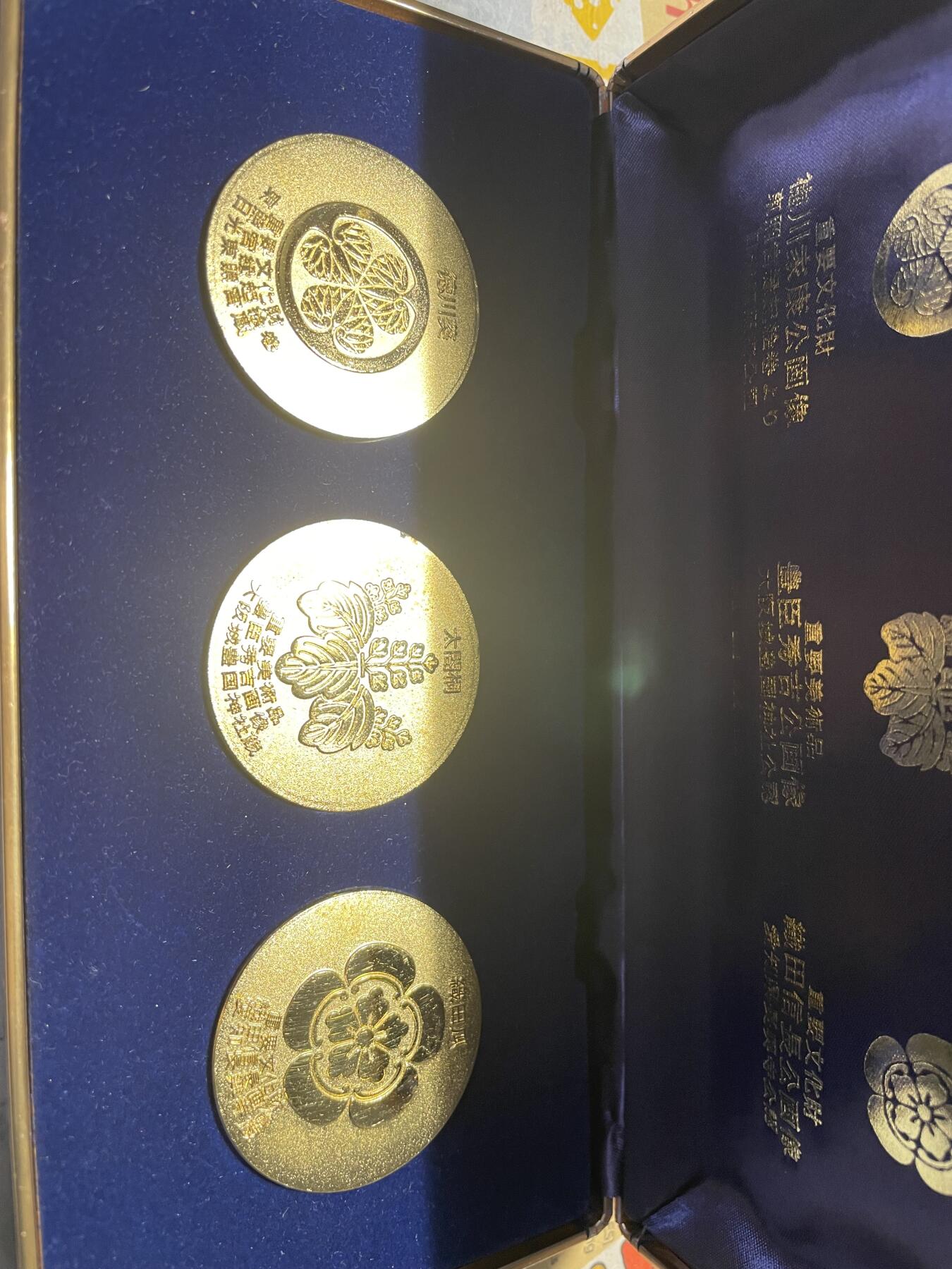 日本武将三雄镀金纪念章