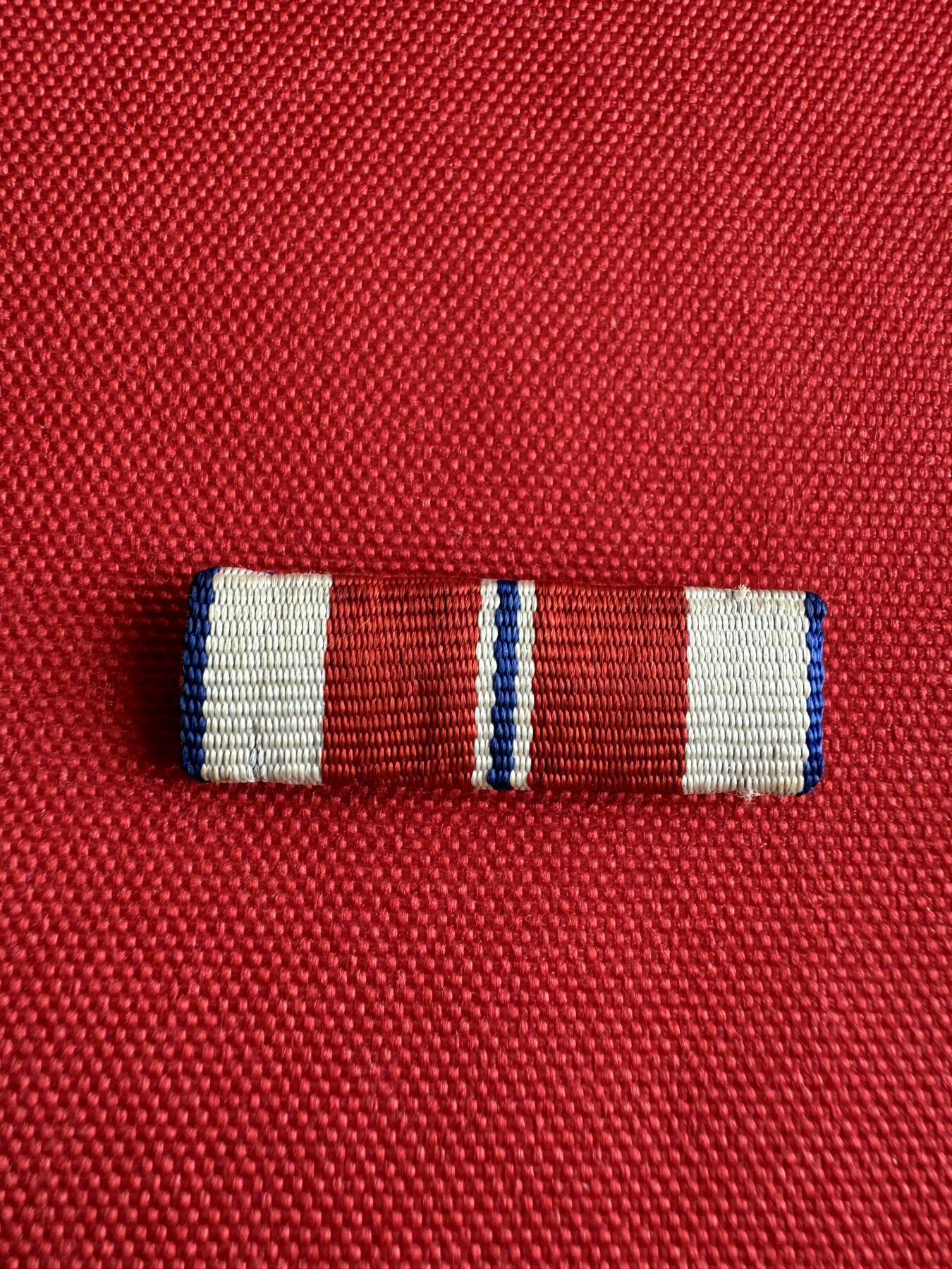 五哥徽章群   29号周日晚上八点4群联拍 略章