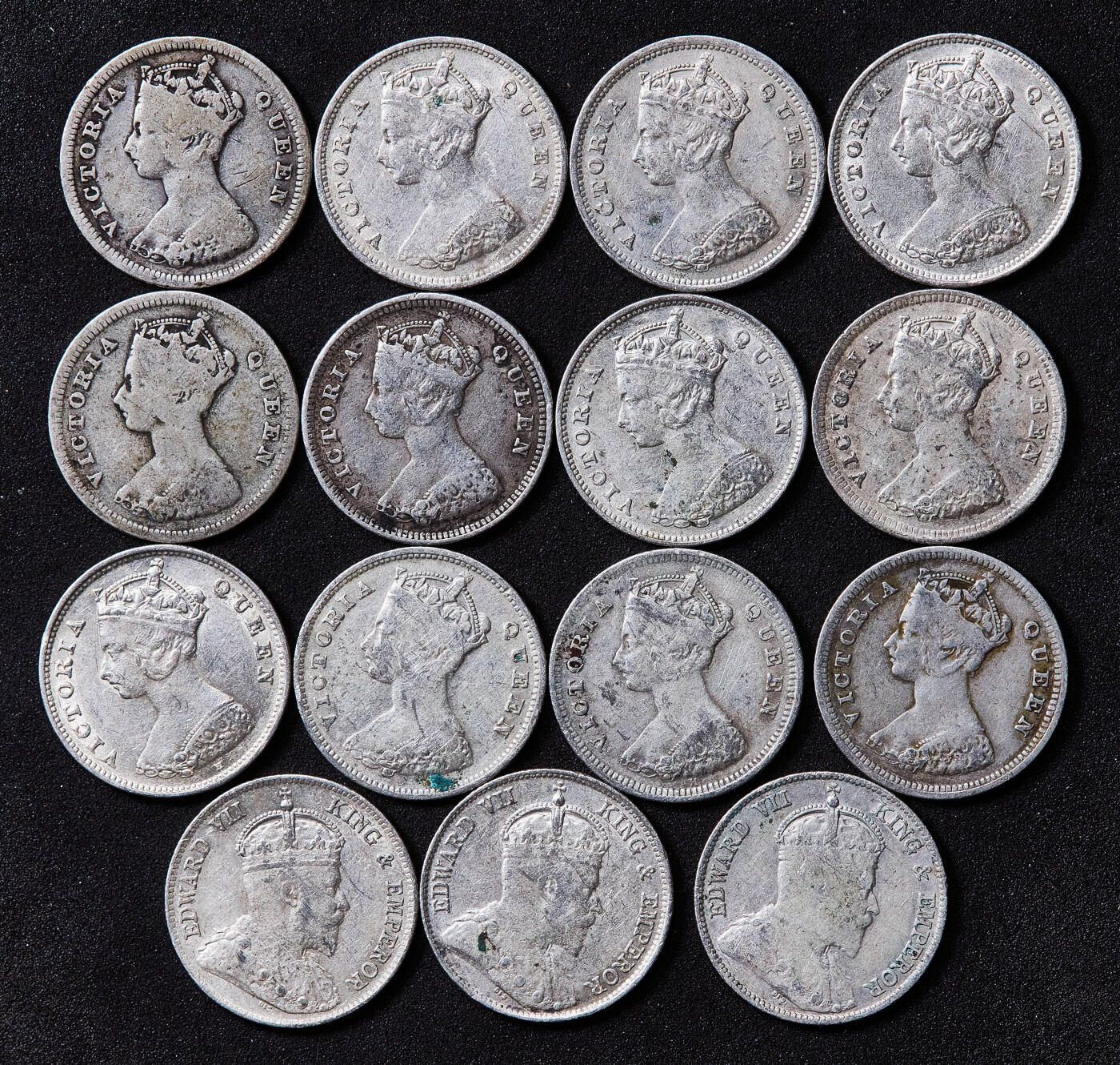 【俄甄集藏】2026年(050)04-01星期三 晚 19:30 全场包邮 英属香港1888-1905年维多利亚/爱德华七世一毫银币15枚一组，原味状态