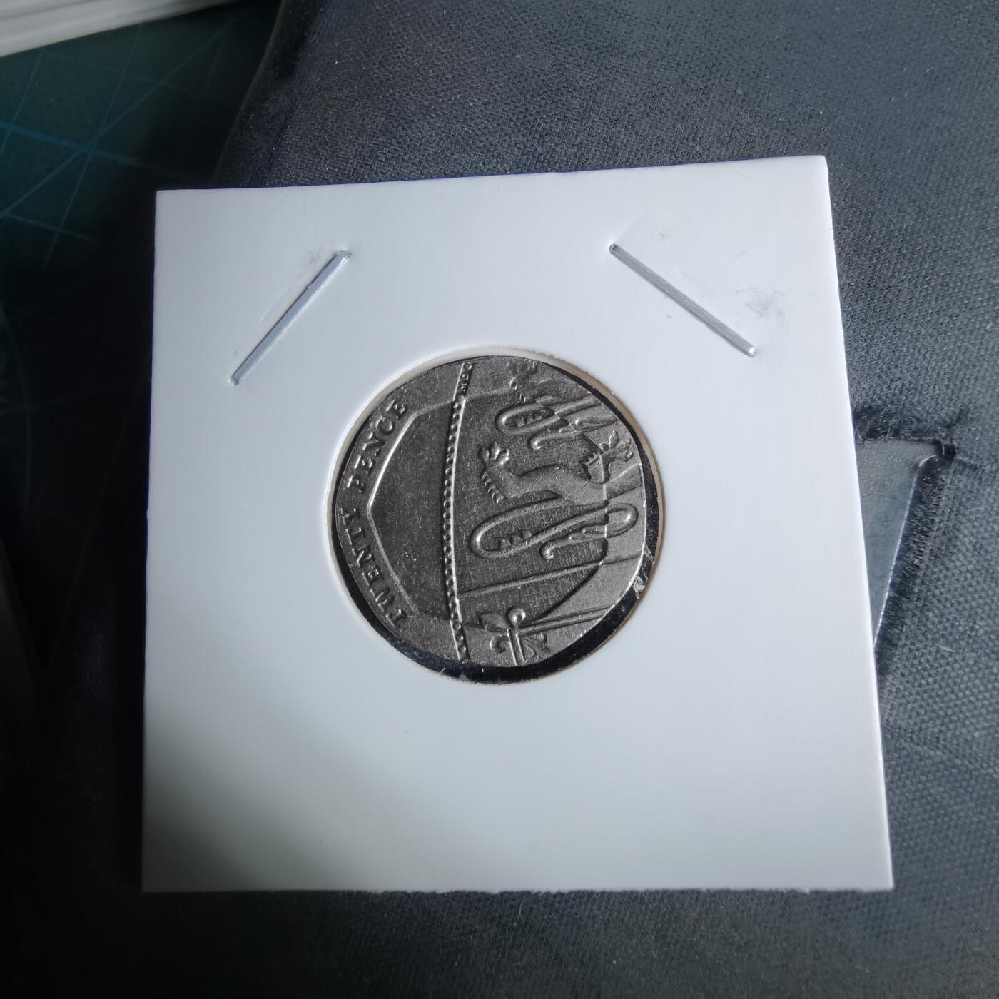 沼泽如烟--第1038场 英国2016年20便士