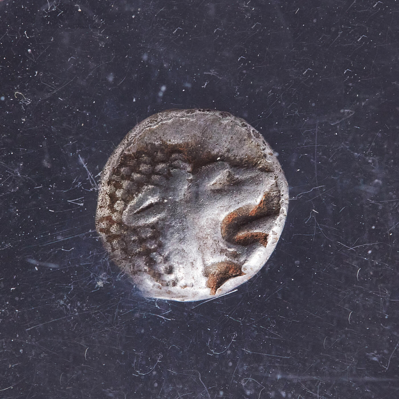 【俄甄集藏】2026年(050)04-01星期三 晚 19:30 全场包邮 古希腊爱奥尼亚米利都城邦约公元前6世纪晚期-前5世纪早期狮子头1奥波银币，NGC ChVF，正面张口咆哮的向左的狮子头，背面戳记中有大芒星图案，原味状态，经典品种