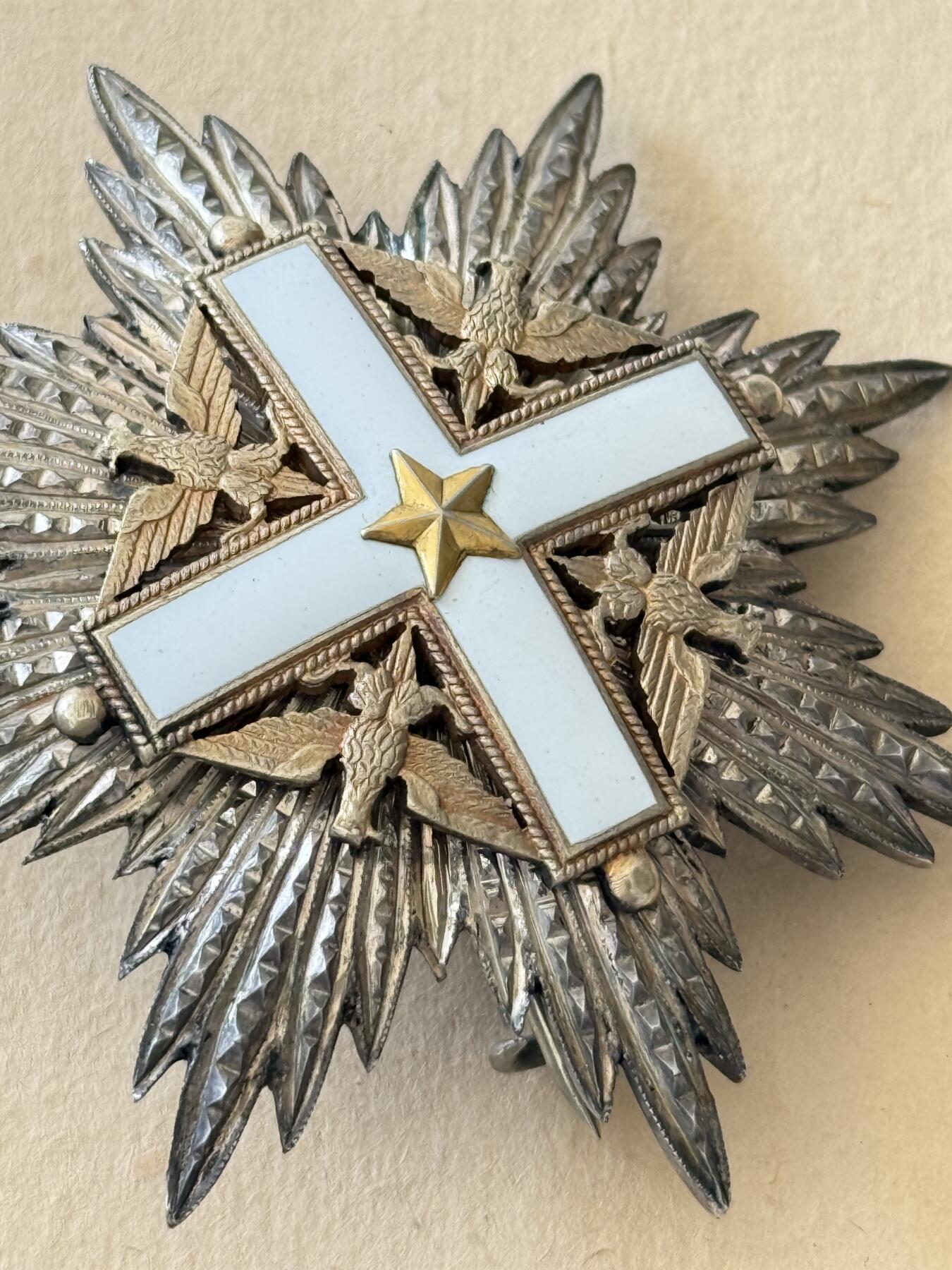 云宸嘉赏-勋臻文献佳藏优品精选场次（低佣 转发佣金红包） 意大利共和国国家功勋勋章大军官级星芒章  银质 品相很好