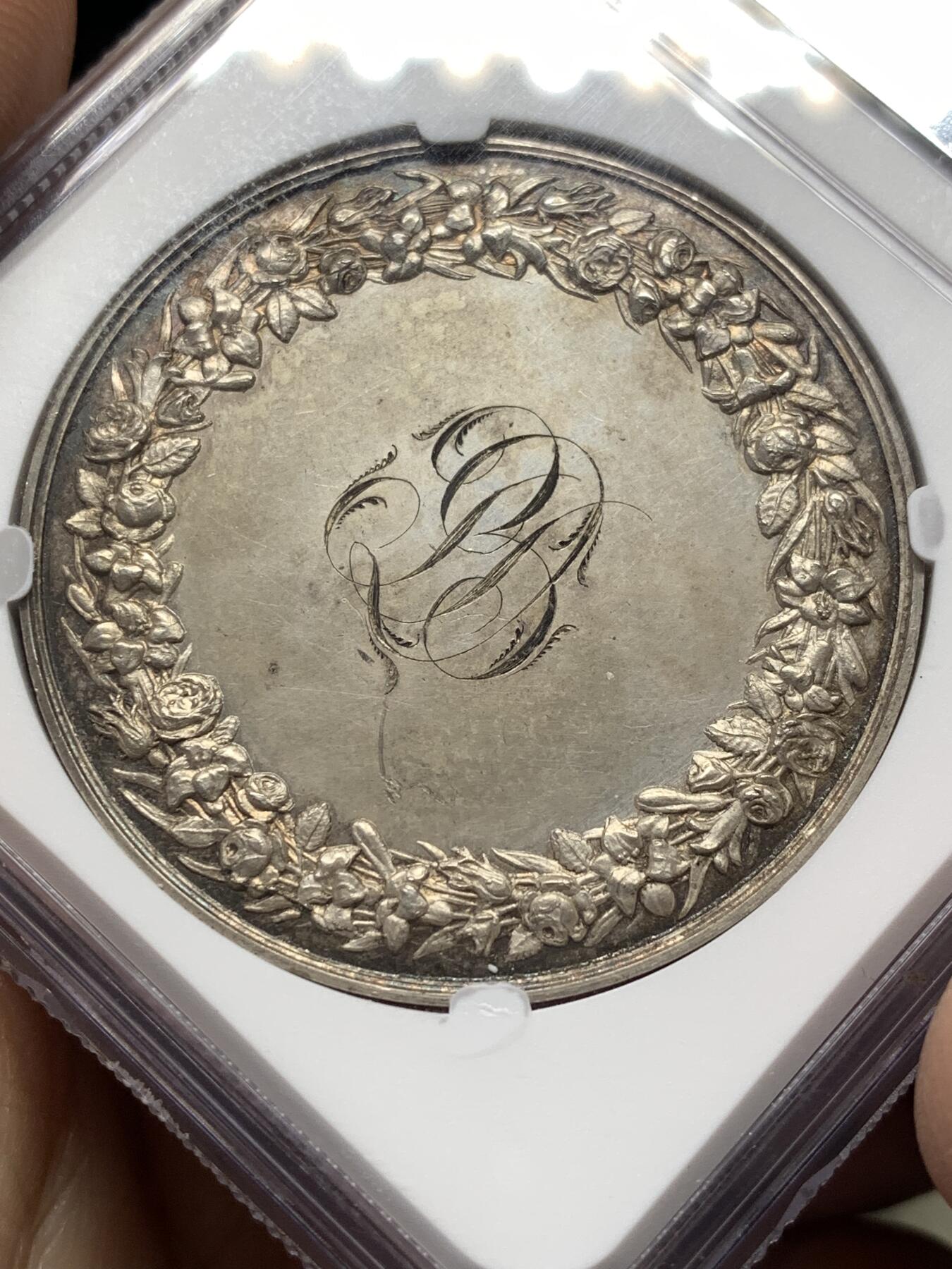 《竞宝斋》第476场 周日，周一 2场连拍 （全场包邮）欢迎送拍 NGC MS63 法国结婚纪念银章 不多见的品种 船首边铭