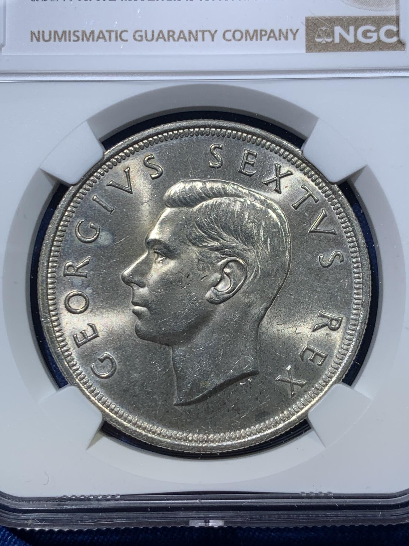 《竞宝斋》第476场 周日，周一 2场连拍 （全场包邮）欢迎送拍 NGC MS62 南非1952年发现开普敦建城300周年5先令银币