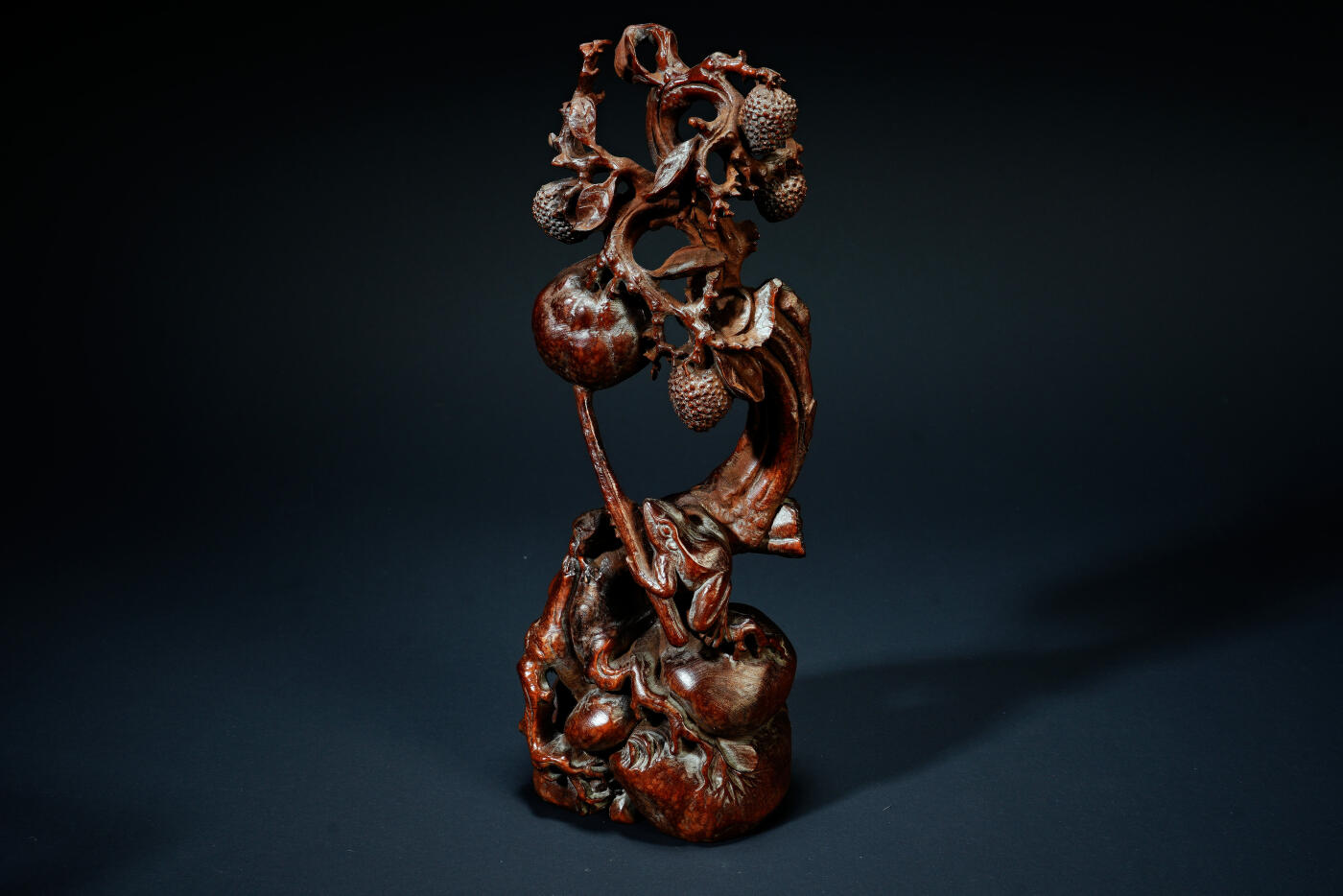 上海都达杂项专场六十七【全场包邮】 清代老黄杨木精雕《硕果累累》摆件95-6