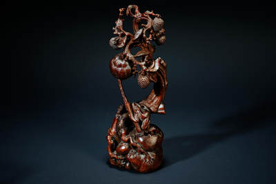 上海都达杂项专场103【全场包邮】  清代老黄杨木精雕《硕果累累》摆件95-6