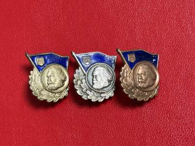 韵星假日军品类拍卖第50期 - 民主德国自由德国青年团表彰良好知识证章金银铜一组