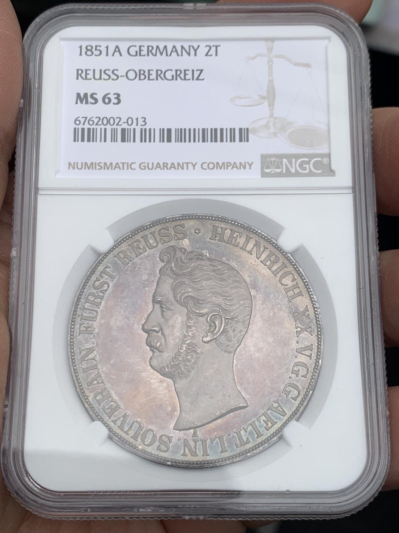 《竞宝斋》第476场 周日，周一 2场连拍 （全场包邮）欢迎送拍 冠军分 NGC MS63 德国 罗伊斯-格赖茨公国1851年亨利二十世2泰勒大银币 发行量仅2400枚的小邦品种 其领地仅316平方公里 可以说是小邦中的小邦 可与不求的藏品