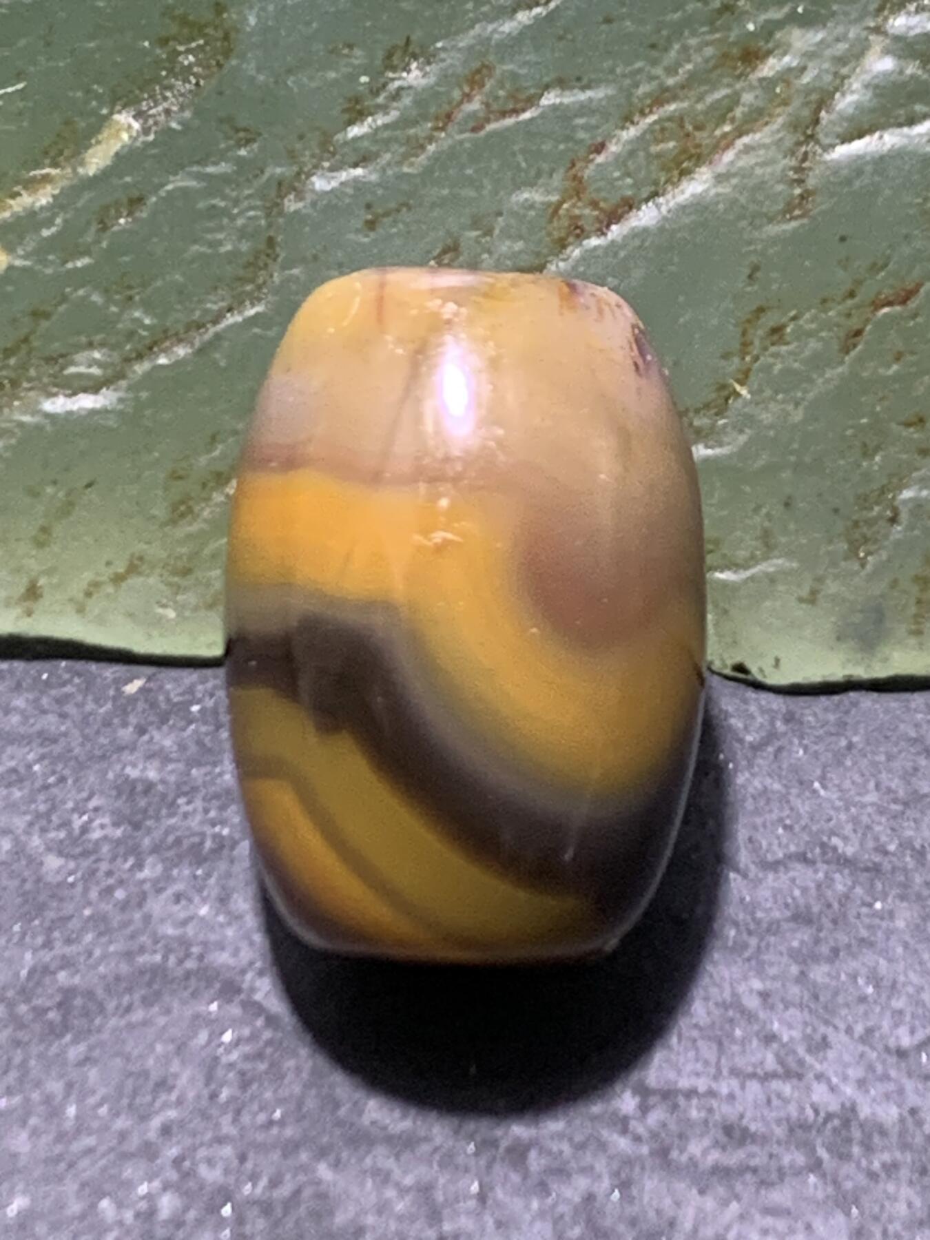 精美拉丝料战国红玛瑙桶珠一颗