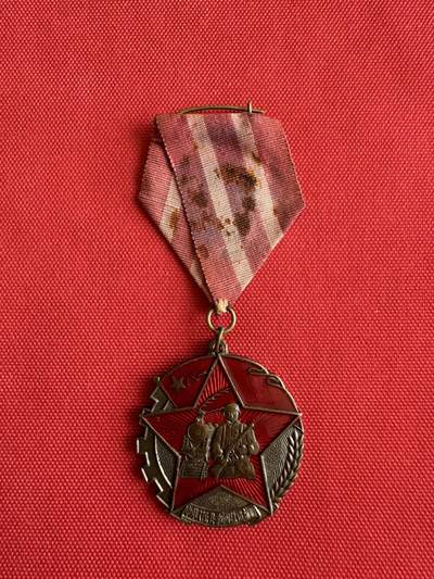 五哥徽章群   31号周二晚上八点4群联拍 - 铜章