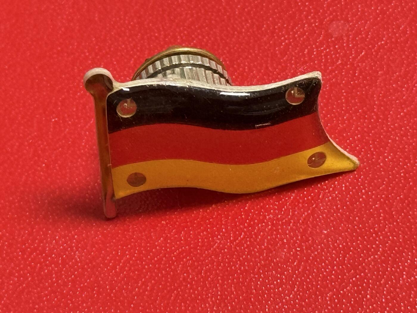 韵星假日军品类拍卖第50期