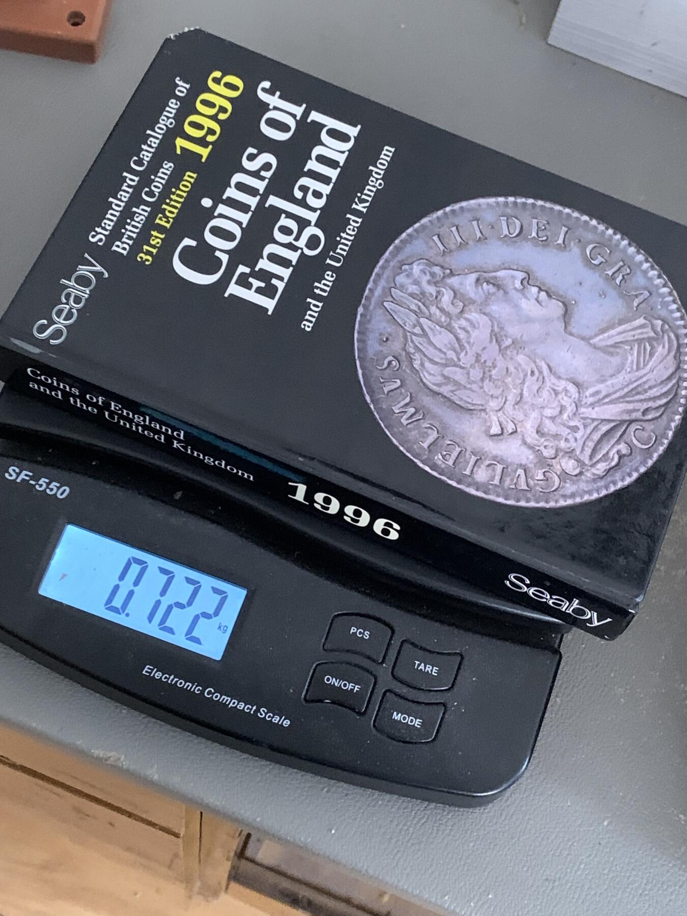 《竞宝斋》第476场 周日，周一 2场连拍 （全场包邮）欢迎送拍 英国硬币标准目录第31版1996年英格兰和联合王国硬币书精装版 细节见图 重0.7公斤