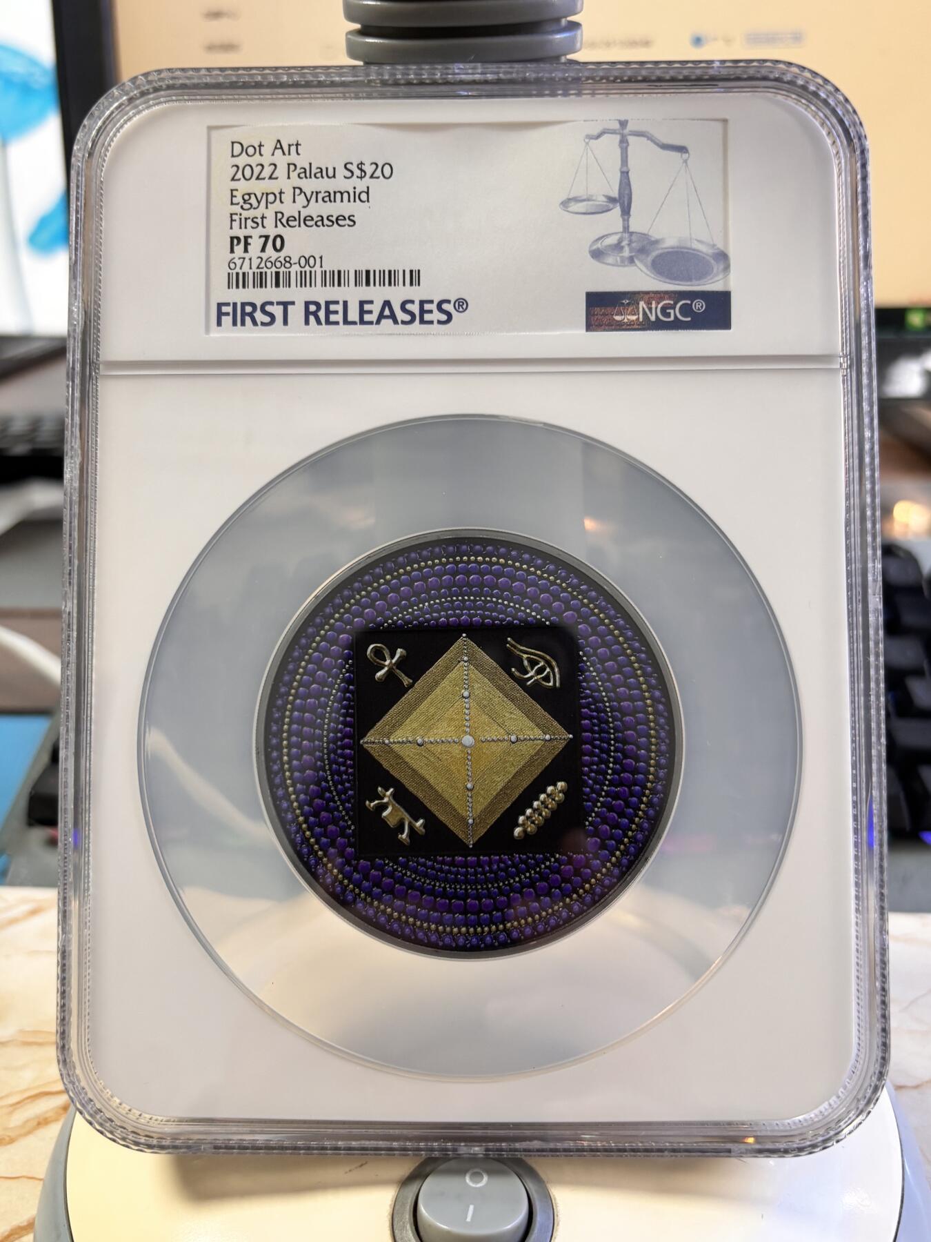 第196期拍卖 帕劳2022年点画埃及金字塔3盎司彩银币NGC-PF70首，999银，发行333枚