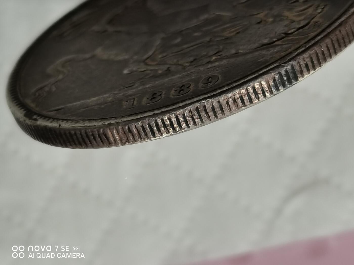 银币 1889年英国马剑大银币（27.5克）