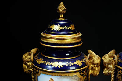 上海都达杂项专场103【全场包邮】  清代法国塞弗尔风格铜鎏金瓷瓶 1对