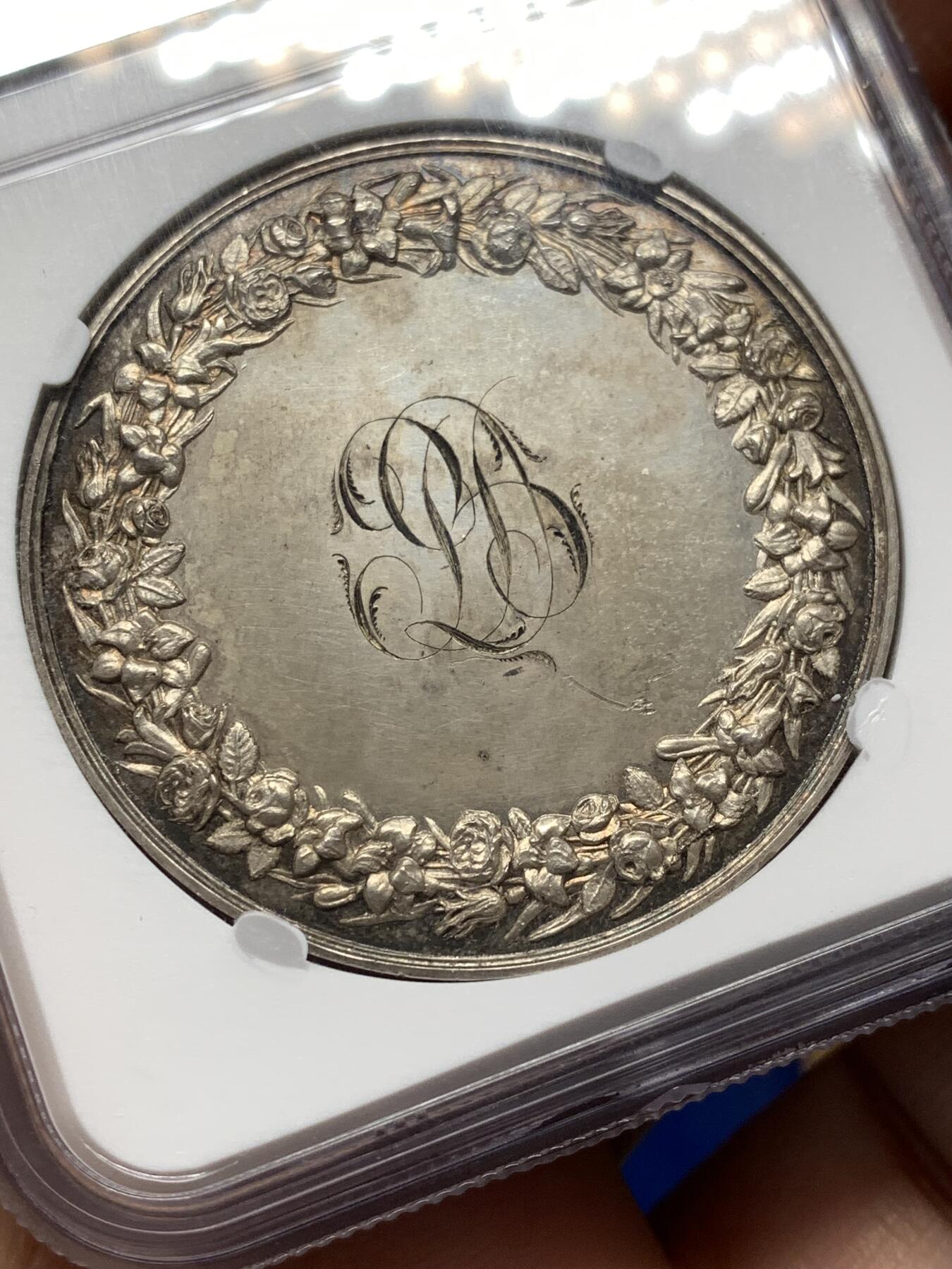 《竞宝斋》第476场 周日，周一 2场连拍 （全场包邮）欢迎送拍 NGC MS63 法国结婚纪念银章 不多见的品种 船首边铭