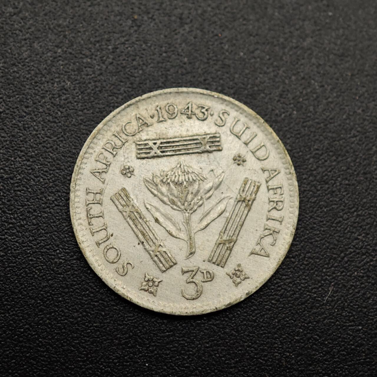 【淘币小摊】实时拍第八百八十六拍   散币场    每周一统一发货 南非1943年乔治六世3便士银币