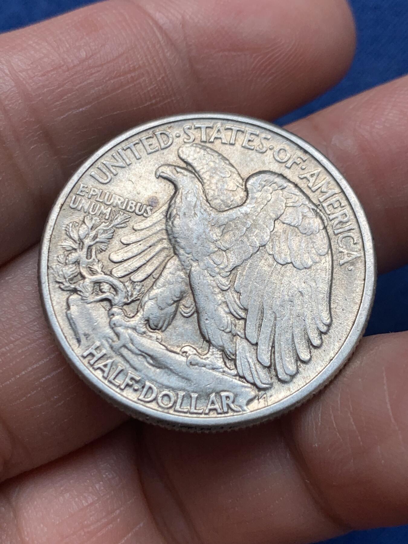 《竞宝斋》第476场 周日，周一 2场连拍 （全场包邮）欢迎送拍 美国1941年行走女神半美元银币