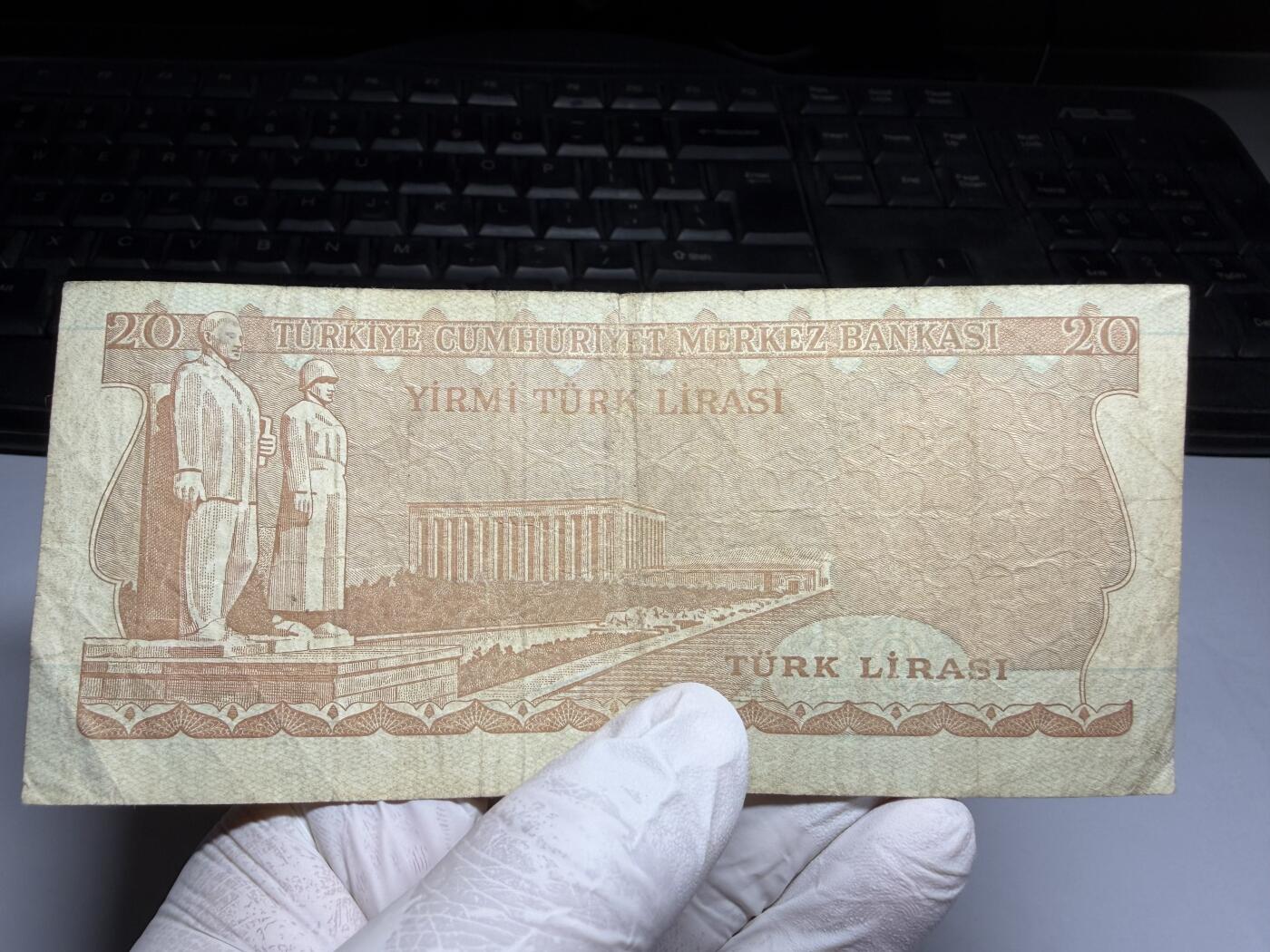 2026年集古藏今外币拍卖第三期-第10场—（总第320拍-纸币专场），本期拍完结算一次，发货时间2-3天，休息几天后继续新的一期拍卖。 1970年土耳其20里拉