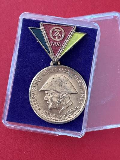 韵星假日军品类拍卖第50期 - 民主德国铜级人民军预备役优秀服务奖章带原盒