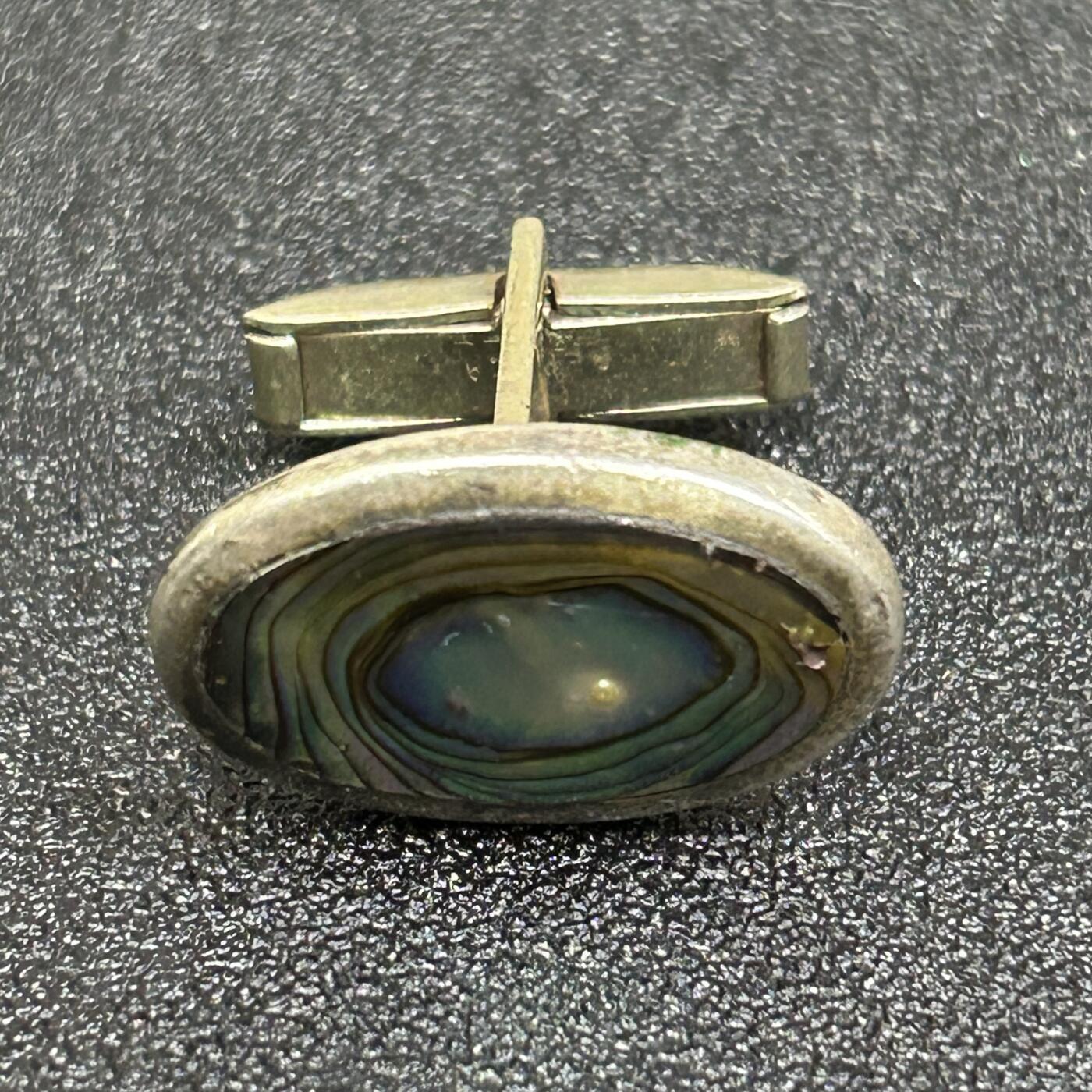 西秦中古拍卖第八十二期  海外回流纯银袖扣 有银标 重4.2克