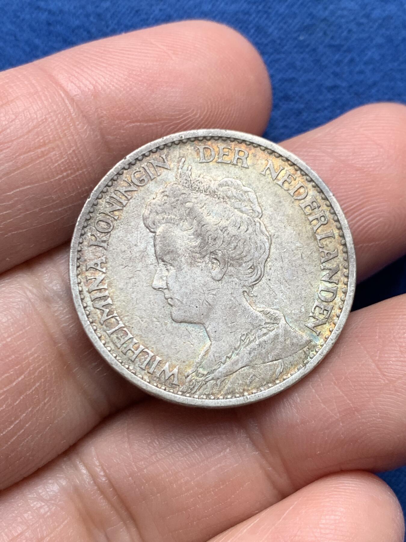 《竞宝斋》第476场 周日，周一 2场连拍 （全场包邮）欢迎送拍 荷兰1914年威廉明娜1盾银币 9.9克 945银 最后一个高银头像 人像清晰 原味包浆