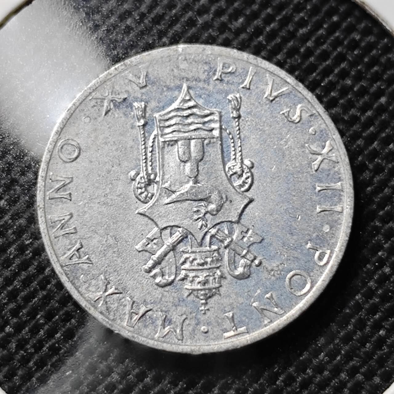 KK钱币收藏小铺  第412期 2月预留时间 周末发货 1953梵蒂冈1里拉 