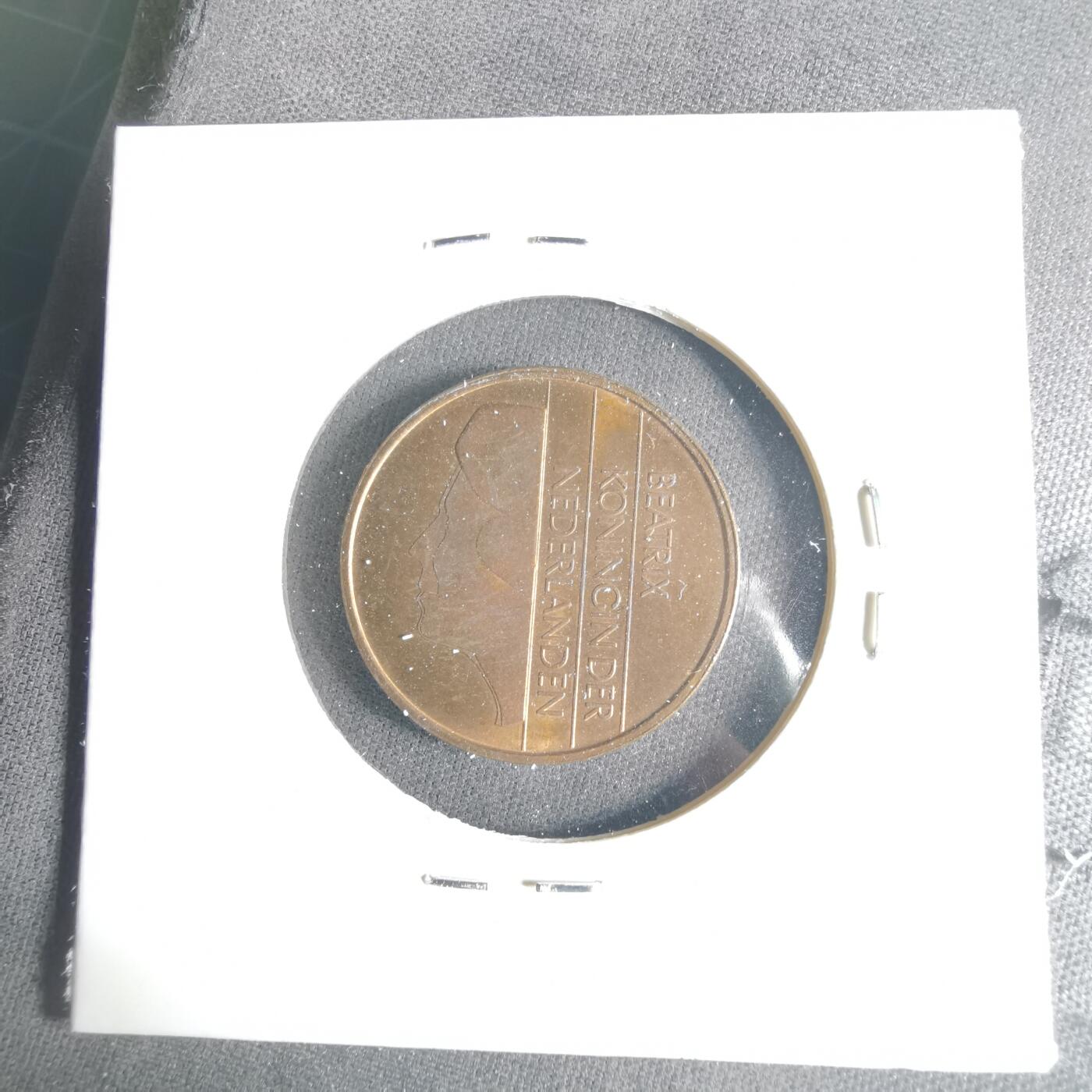 沼泽如烟--第1039场 荷兰1985年五分