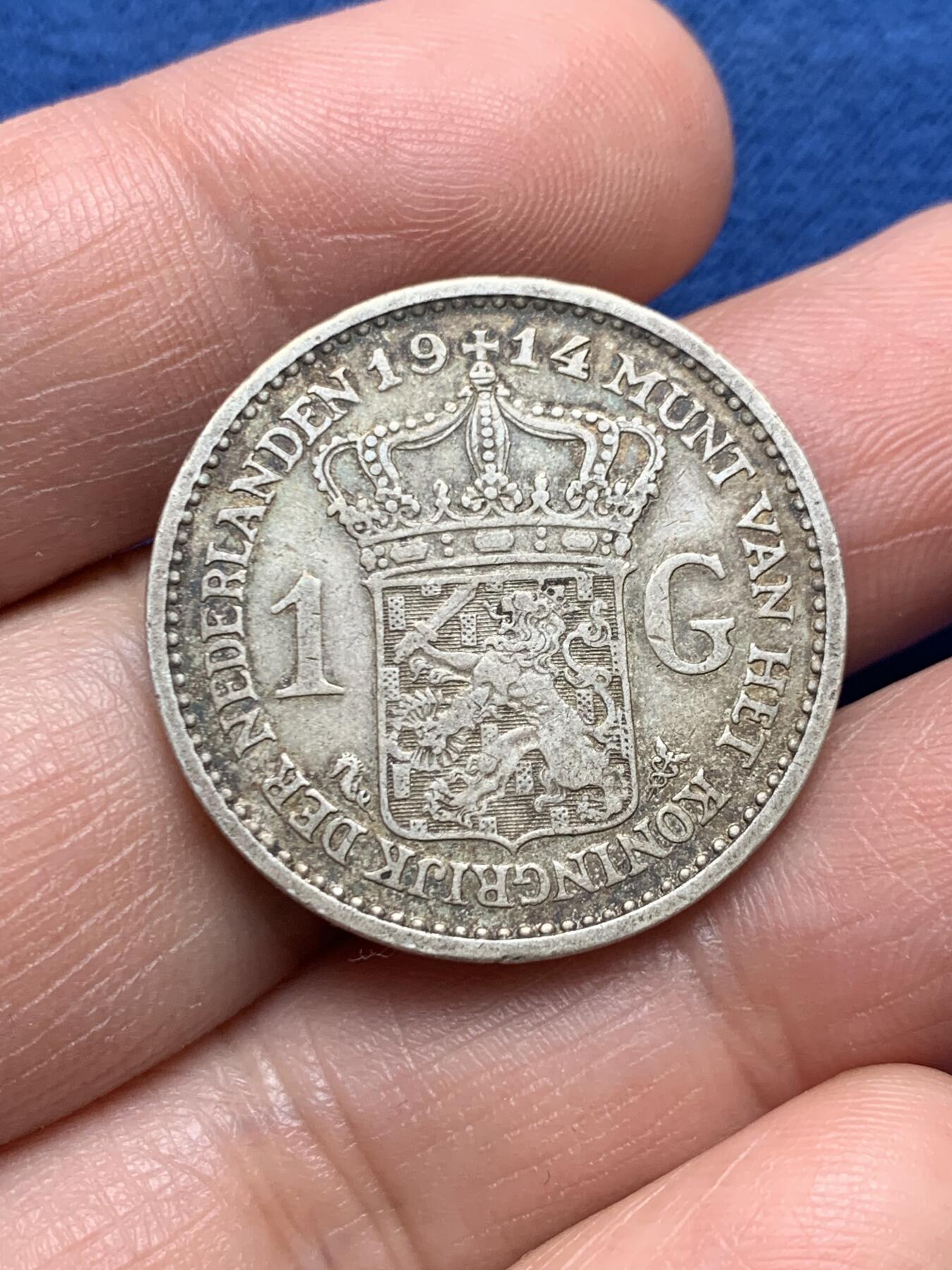 《竞宝斋》第476场 周日，周一 2场连拍 （全场包邮）欢迎送拍 荷兰1914年威廉明娜1盾银币 9.9克 945银 最后一个高银头像 人像清晰 原味包浆