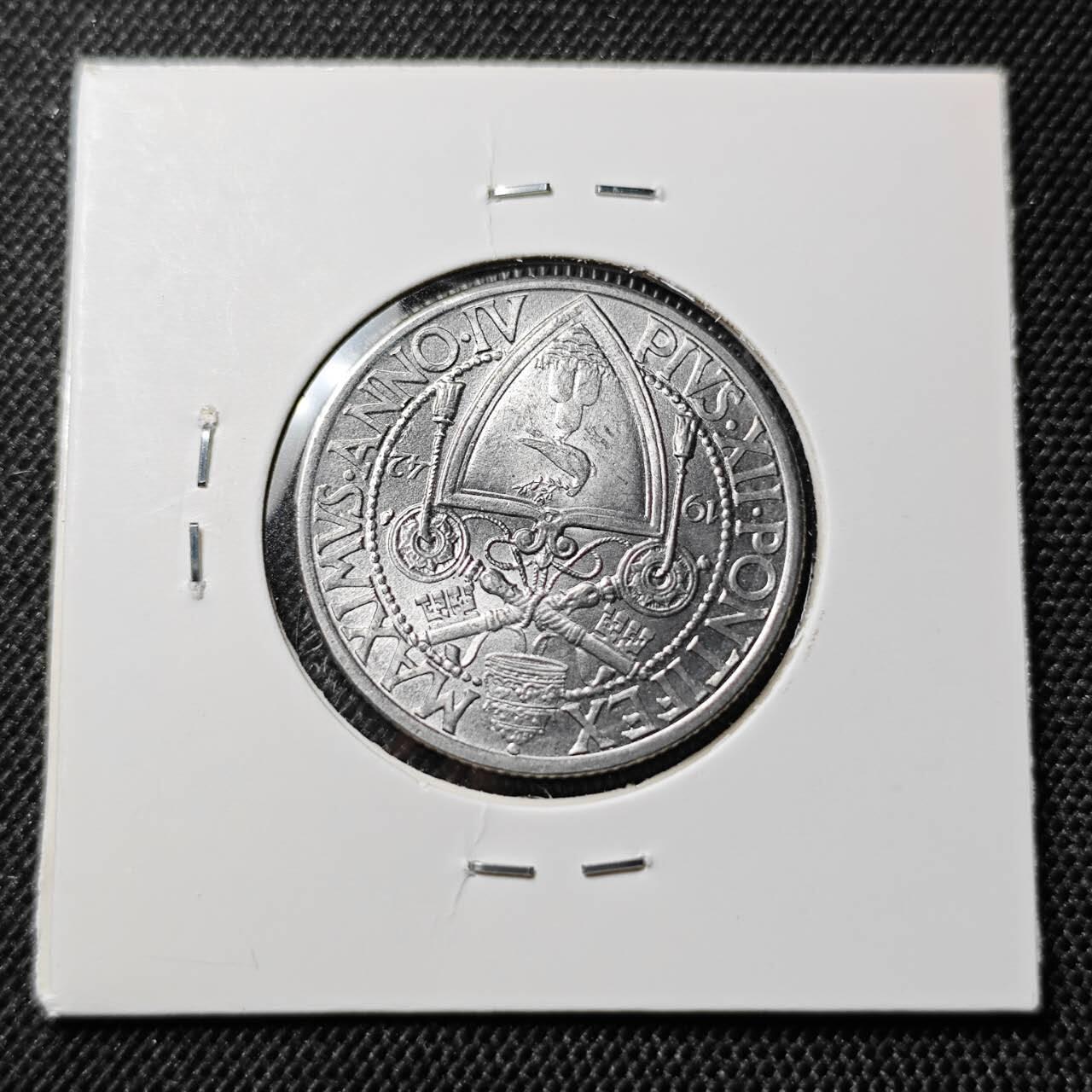 KK钱币收藏小铺  第412期 2月预留时间 周末发货 1942梵蒂冈1里拉 好品