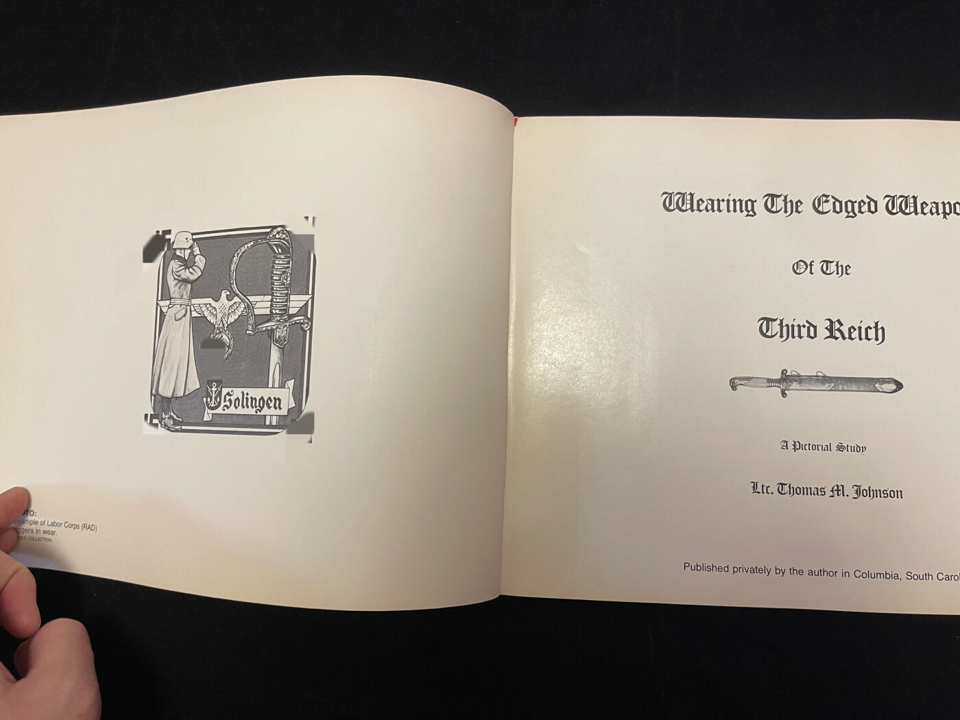 专场 德国二战时期刀剑佩戴图册 64页 很多少见组织佩刀实带图片