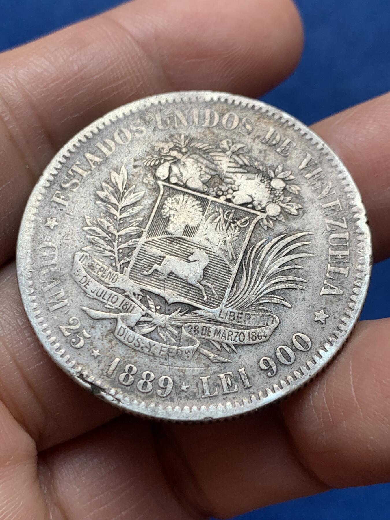 《竞宝斋》第476场 周日，周一 2场连拍 （全场包邮）欢迎送拍 委内瑞拉1889年5玻利瓦尔大银币 少见品种 早期年份 书价高