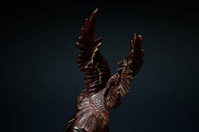 上海都达杂项专场103【全场包邮】  清代老黄杨木精雕《雄鹰展翅》摆件