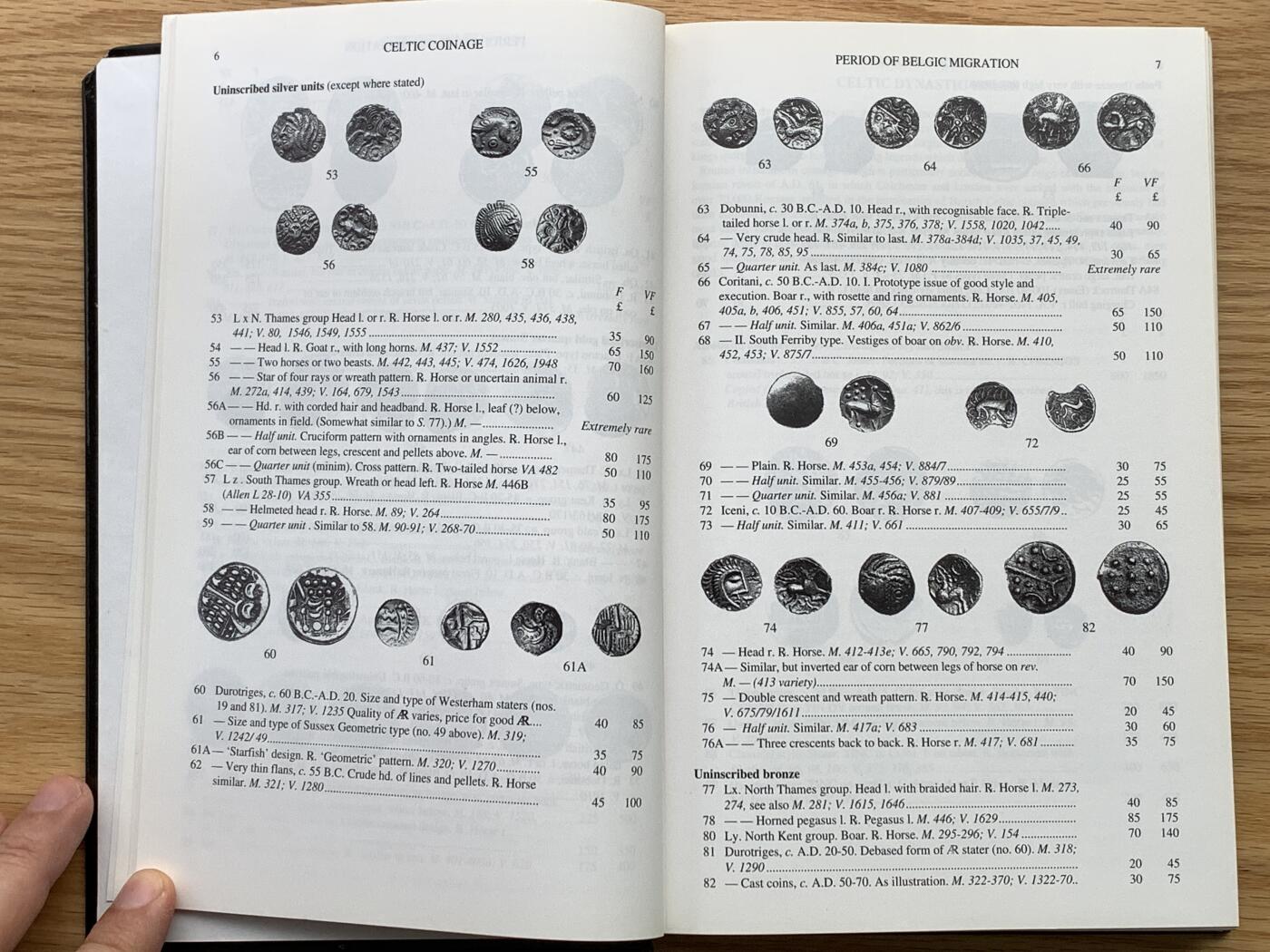 《竞宝斋》第476场 周日，周一 2场连拍 （全场包邮）欢迎送拍 英国硬币标准目录第31版1996年英格兰和联合王国硬币书精装版 细节见图 重0.7公斤