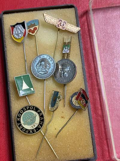 韵星假日军品类拍卖第50期 - 民主德国插针一组