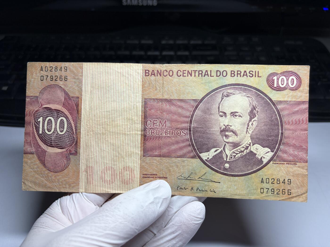 2026年集古藏今外币拍卖第三期-第10场—（总第320拍-纸币专场），本期拍完结算一次，发货时间2-3天，休息几天后继续新的一期拍卖。 巴西100克鲁塞罗