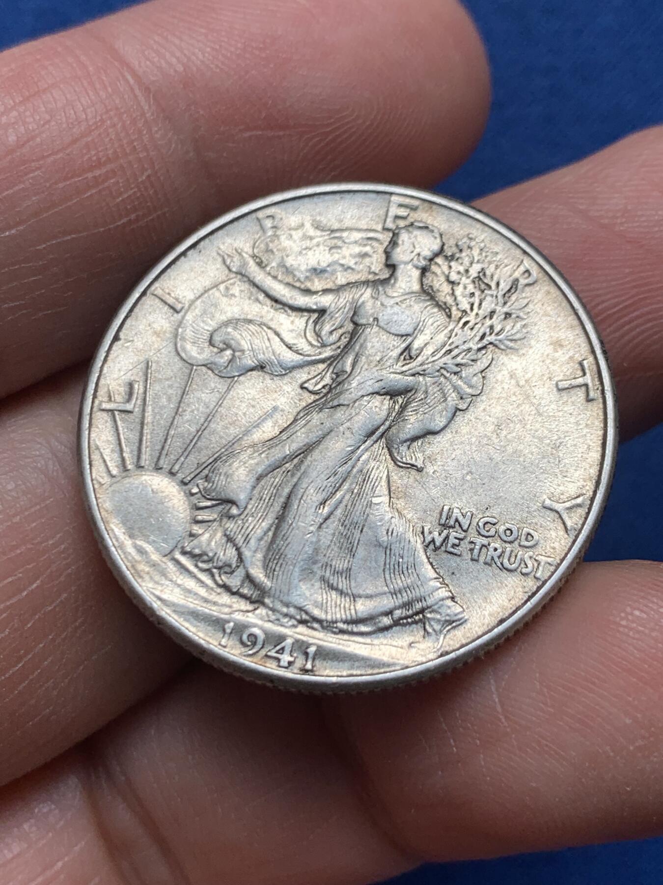 《竞宝斋》第476场 周日，周一 2场连拍 （全场包邮）欢迎送拍 美国1941年行走女神半美元银币