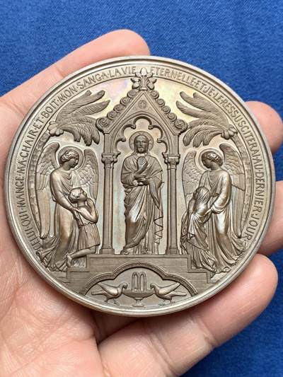 《竞宝斋》第476场 周日，周一 2场连拍 （全场包邮）欢迎送拍 - 法国圣餐洗礼大铜章 好品 141.8克 68.6mm 蜜蜂铜标 带盒