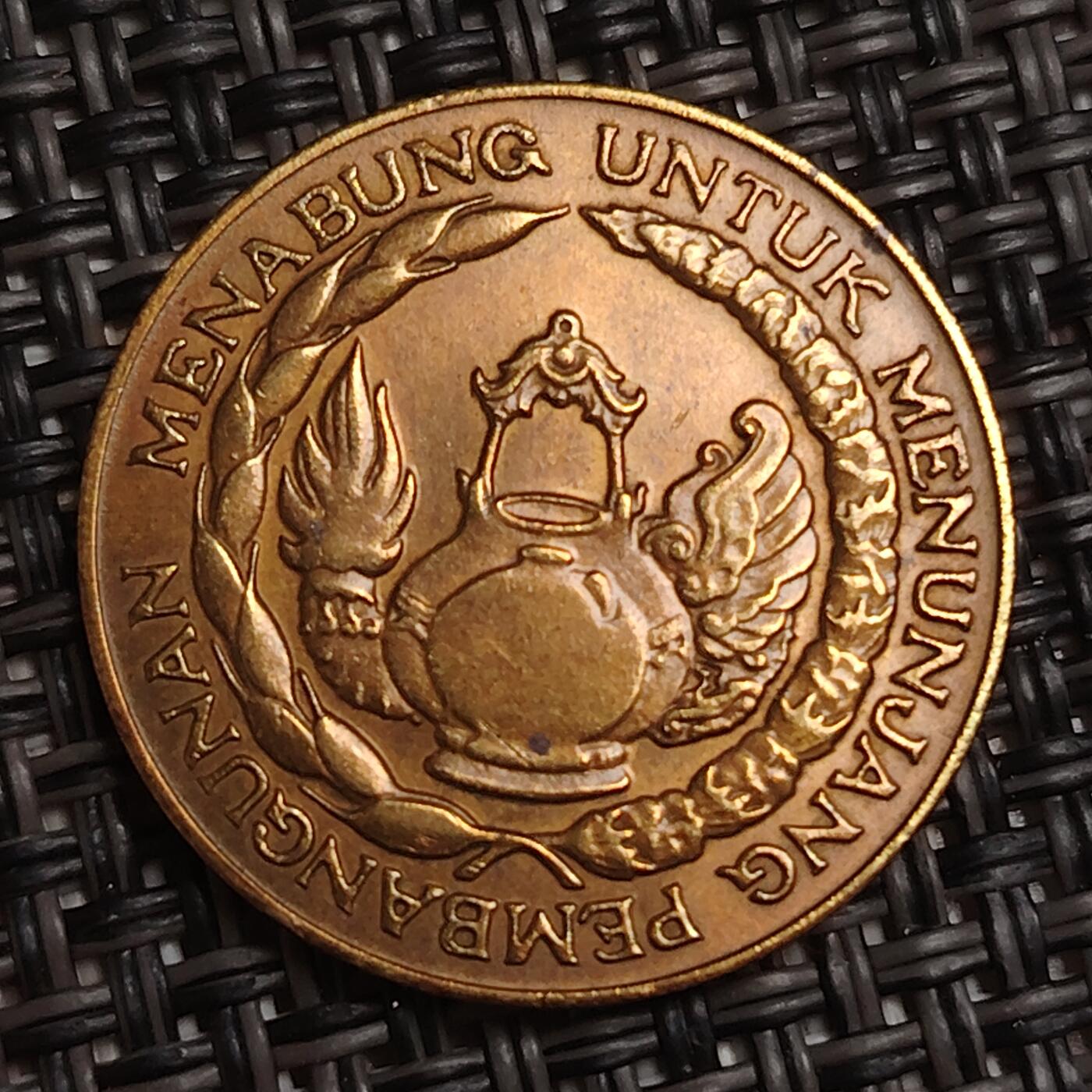 布加迪🐬～世界钱币(上海)🌾第 285 期 /  各国套币和散币