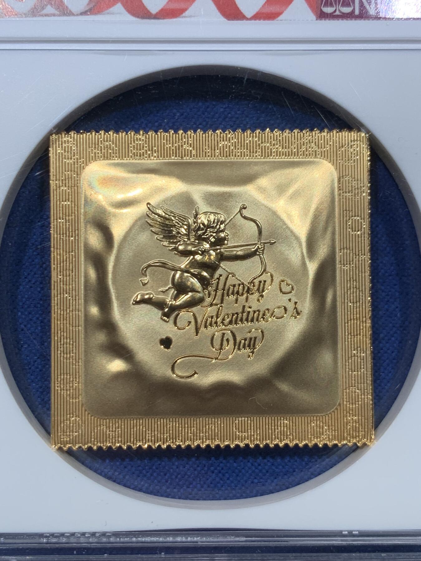 《竞宝斋》第476场 周日，周一 2场连拍 （全场包邮）欢迎送拍 NGC MS70 中国2021年情人节纪念镀金铜章 32mm 满分佳品