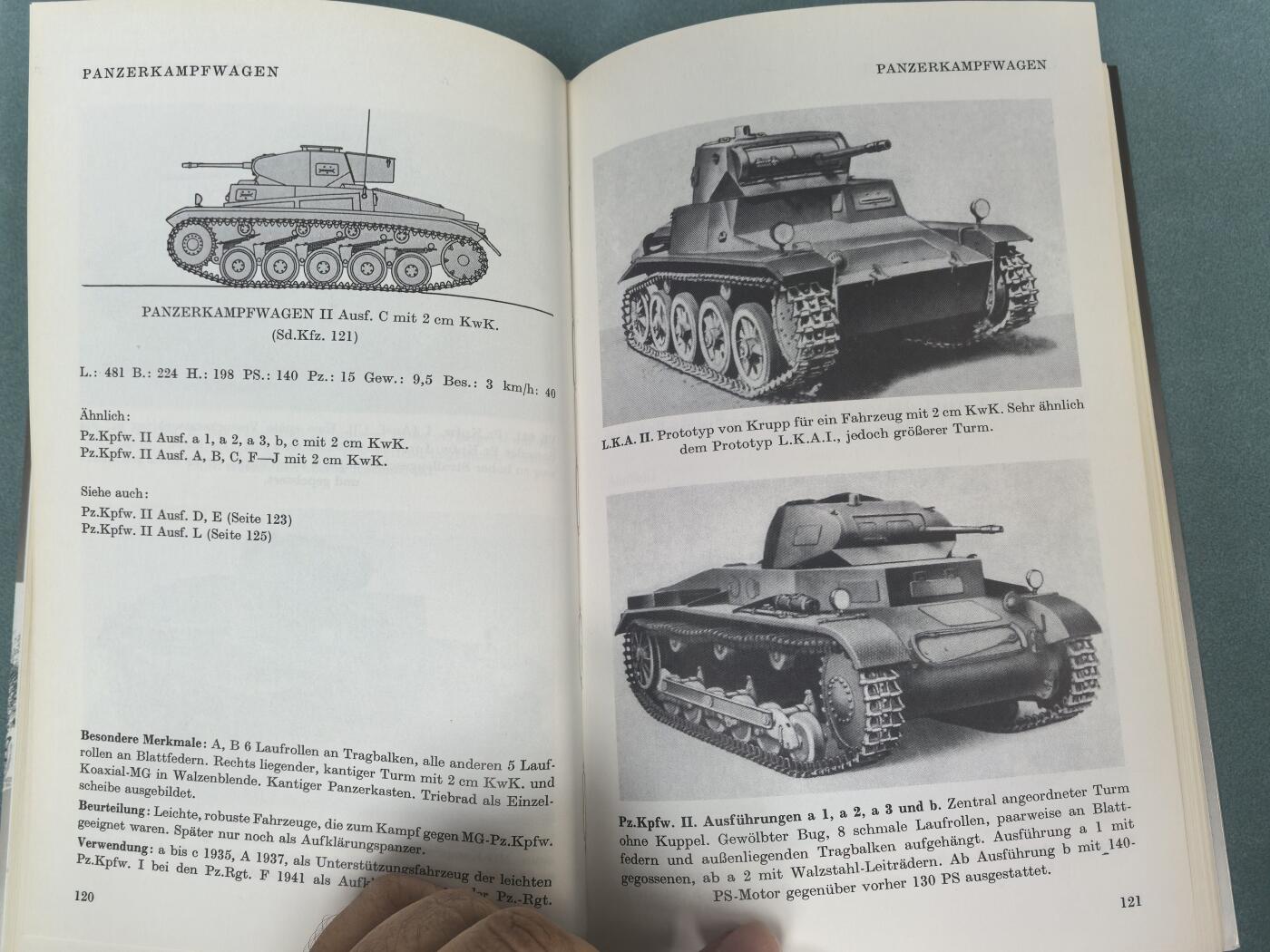 盛世勋华——号角文化勋章邮票专场拍卖第311期 德语版 德国坦克装甲车辆1926-1945 厚达346页