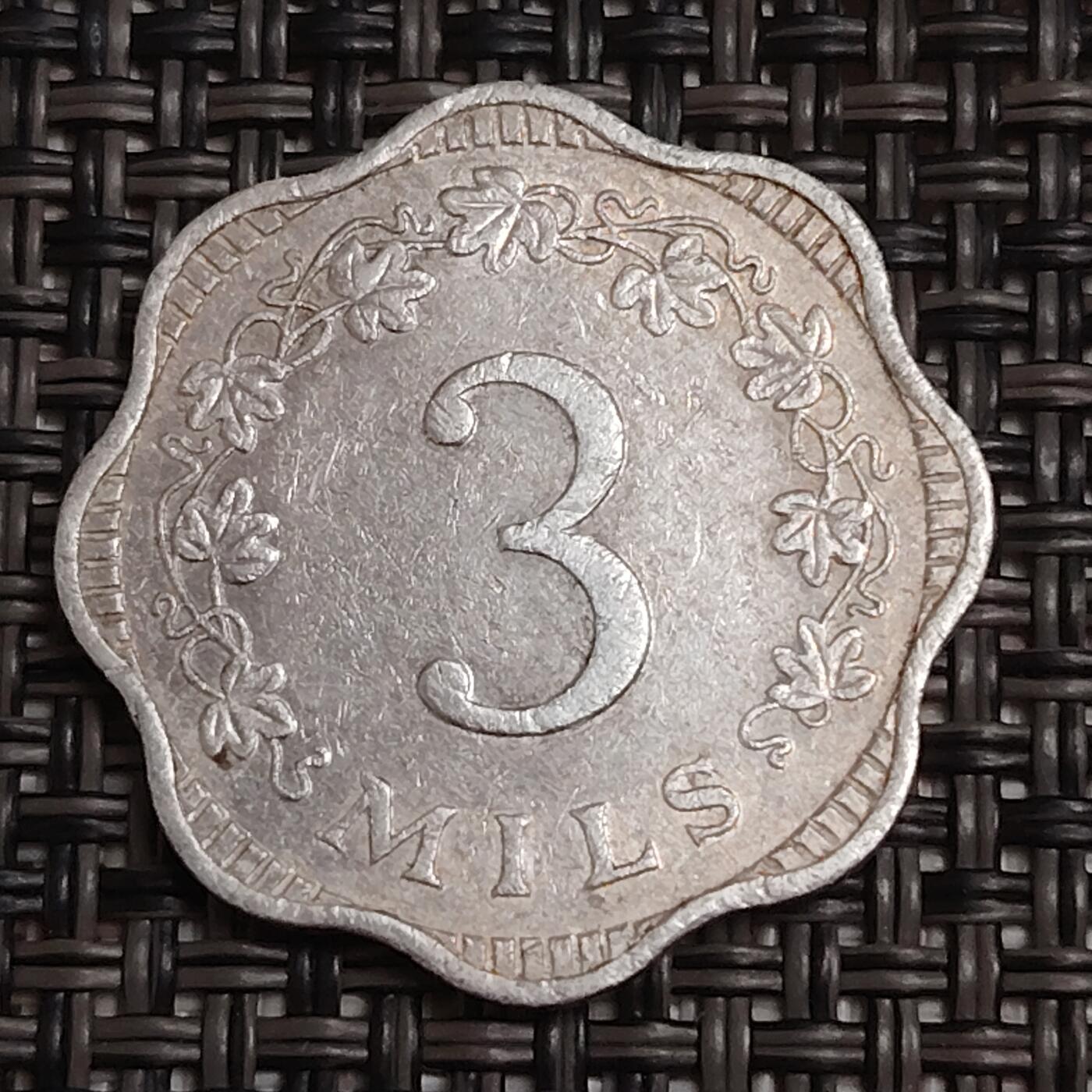 布加迪🐬～世界钱币(上海)🌾第 286 期 /  各国套币和散币 马耳他🇲🇹 1972年 3米尔