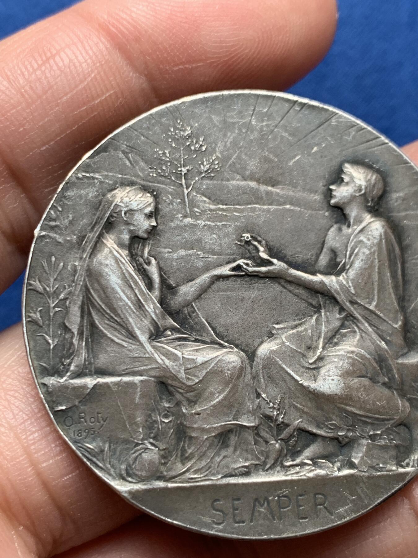 《竞宝斋》第476场 周日，周一 2场连拍 （全场包邮）欢迎送拍 名家罗蒂作 法国婚礼银章 31.7克 41mm 丰饶角银标