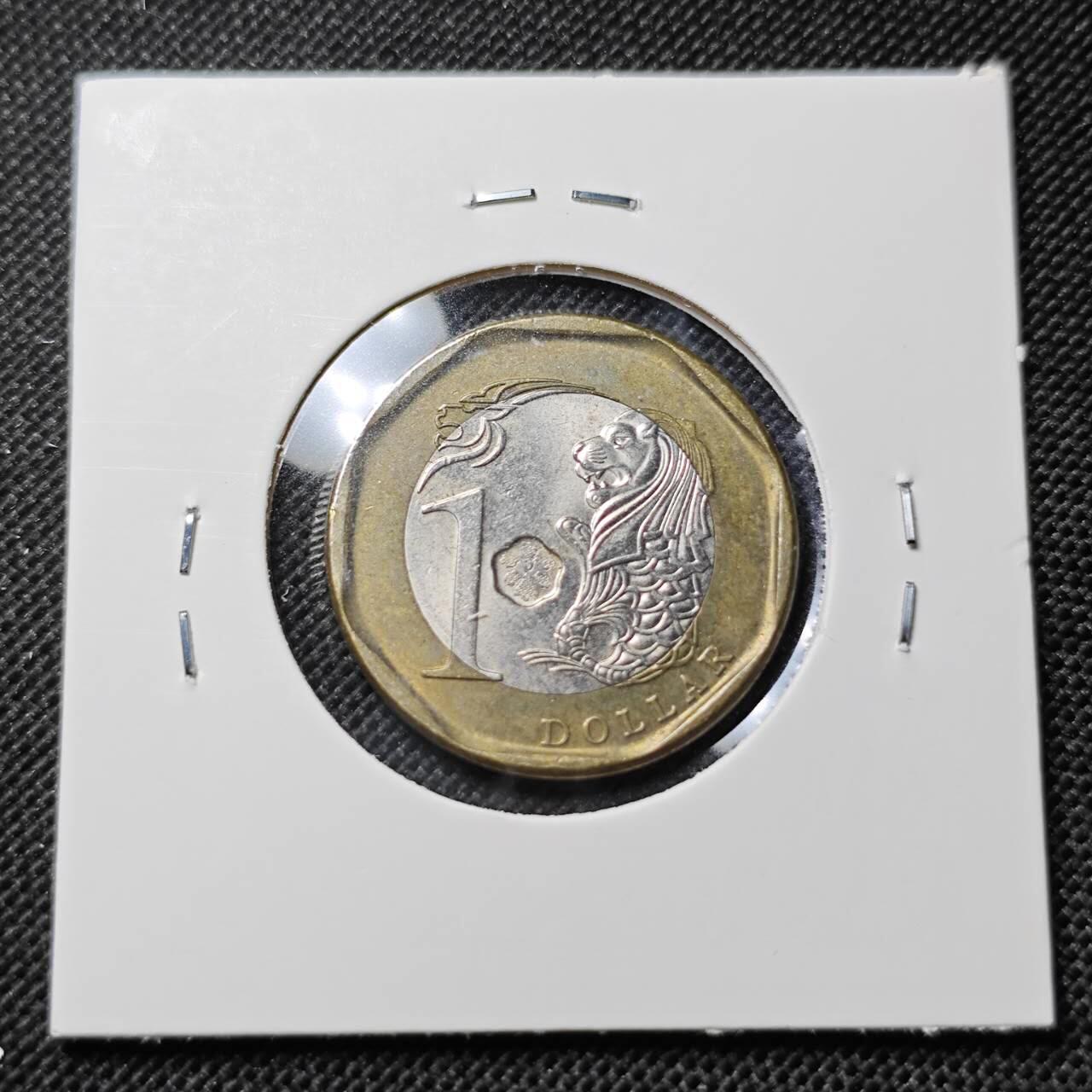 KK钱币收藏小铺  第412期 2月预留时间 周末发货 2015新加坡1元 