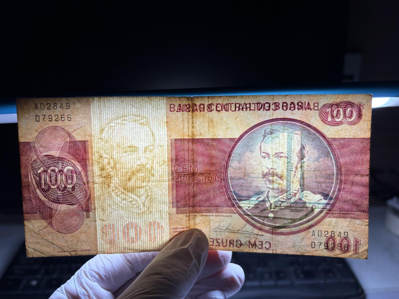 2026年集古藏今外币拍卖第三期-第10场—（总第320拍-纸币专场），本期拍完结算一次，发货时间2-3天，休息几天后继续新的一期拍卖。 巴西100克鲁塞罗