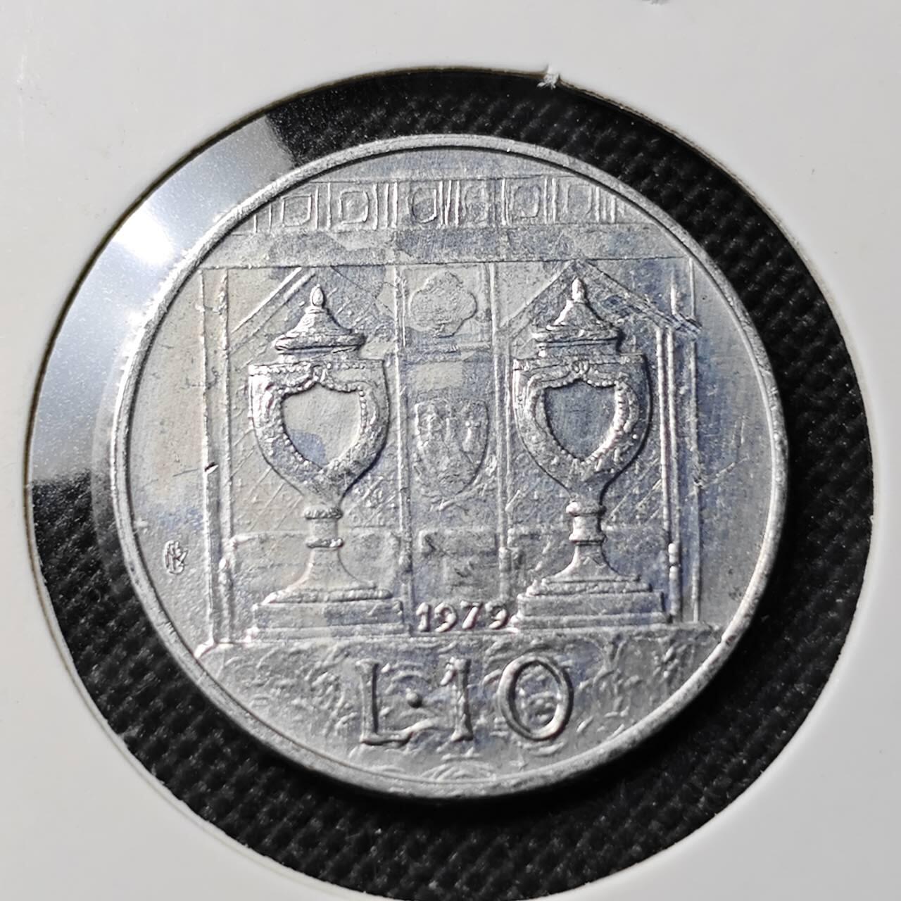 KK钱币收藏小铺  第412期 2月预留时间 周末发货 1979圣马力诺10里拉 少见