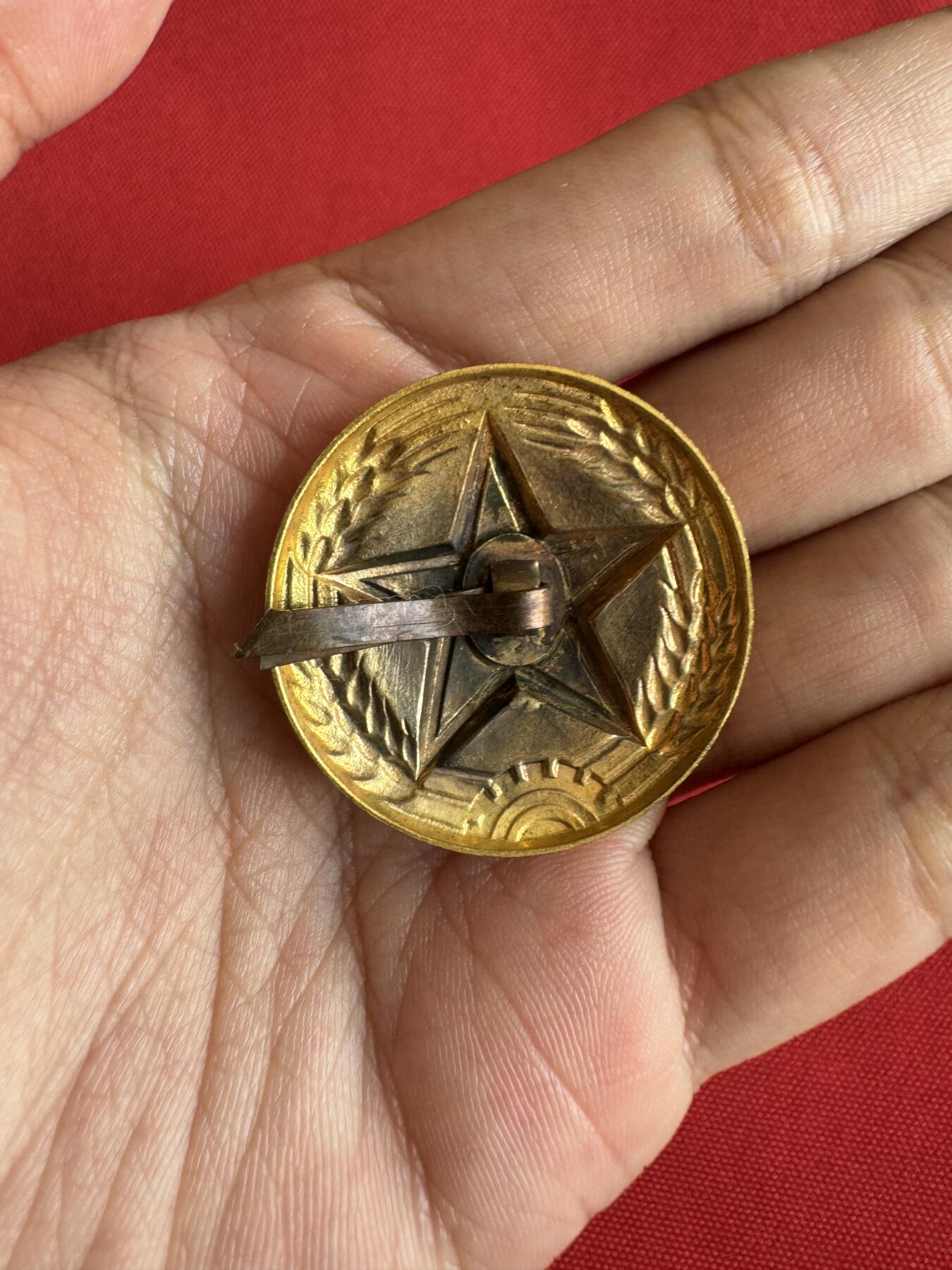 五哥徽章群   31号周二晚上八点4群联拍