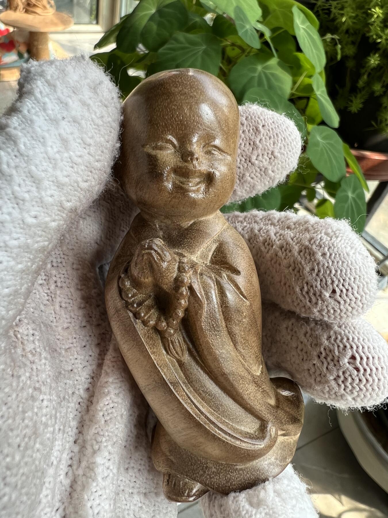 零元拍：金丝楠 精工 小师父 雕件手把件，满手留香金丝流溢。80MM