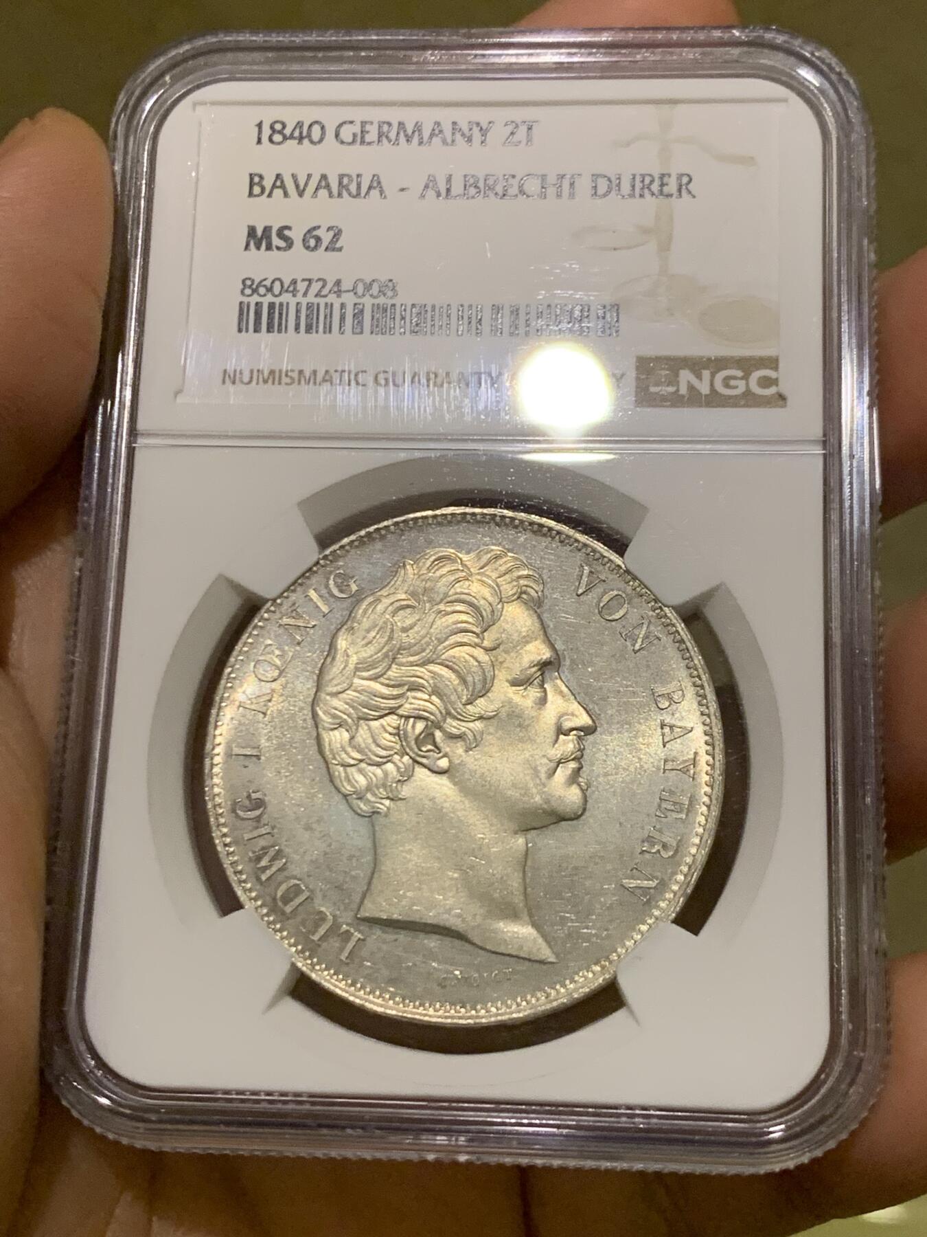 《竞宝斋》第476场 周日，周一 2场连拍 （全场包邮）欢迎送拍 NGC MS62 德意志巴伐利亚王国1840年2泰勒 37克的大银币 正面路德维希一世侧像 背面阿尔布雷希特·丢勒雕像 历史泰勒中的少见品种 季军分