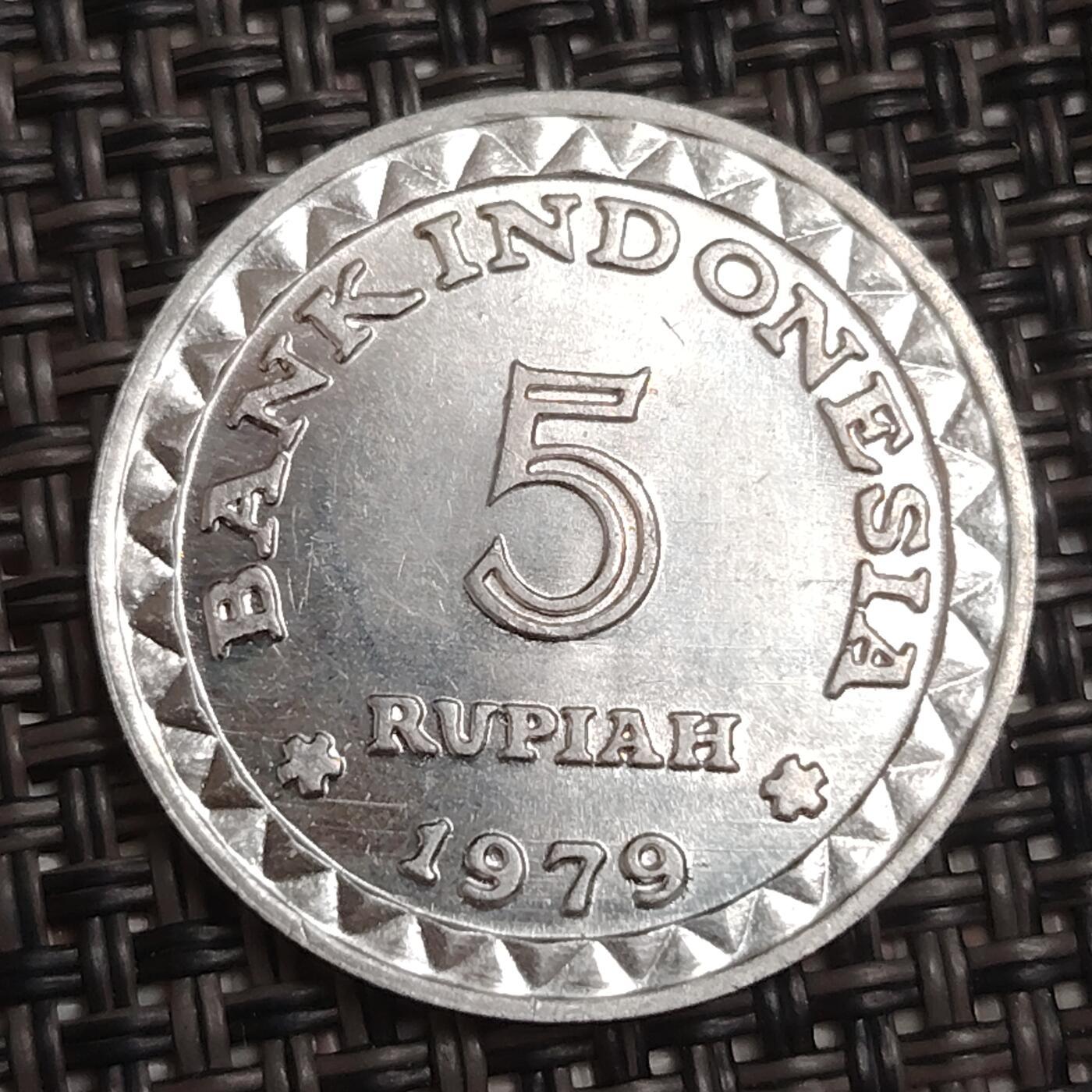 布加迪🐬～世界钱币(上海)🌾第 285 期 /  各国套币和散币